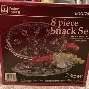 Vintage Anchor Hocking snack set. Raised grapes. New in box.